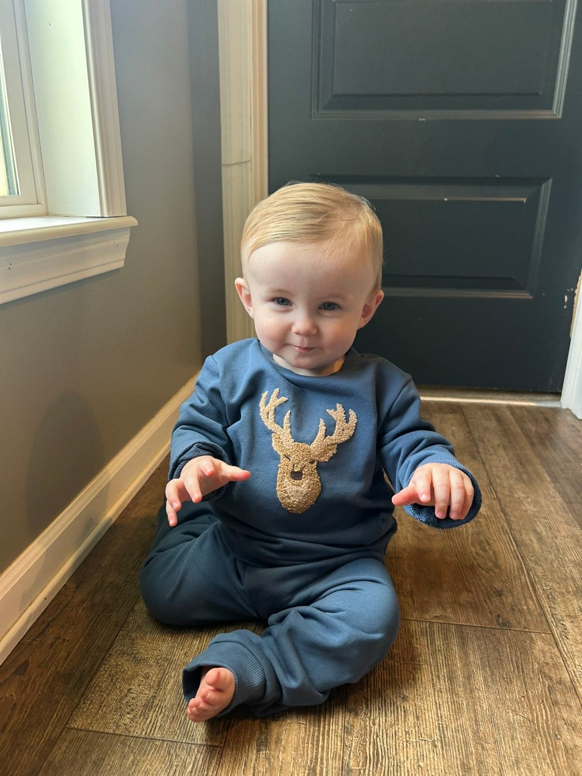 Deer Appliqué Jogger Set