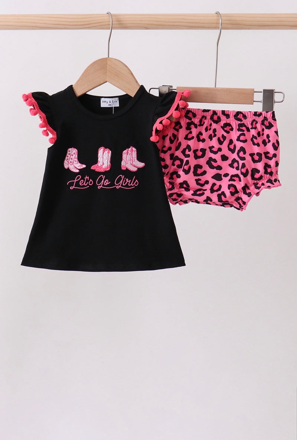 Let’s Go Girls! Leopard Bloomer Set